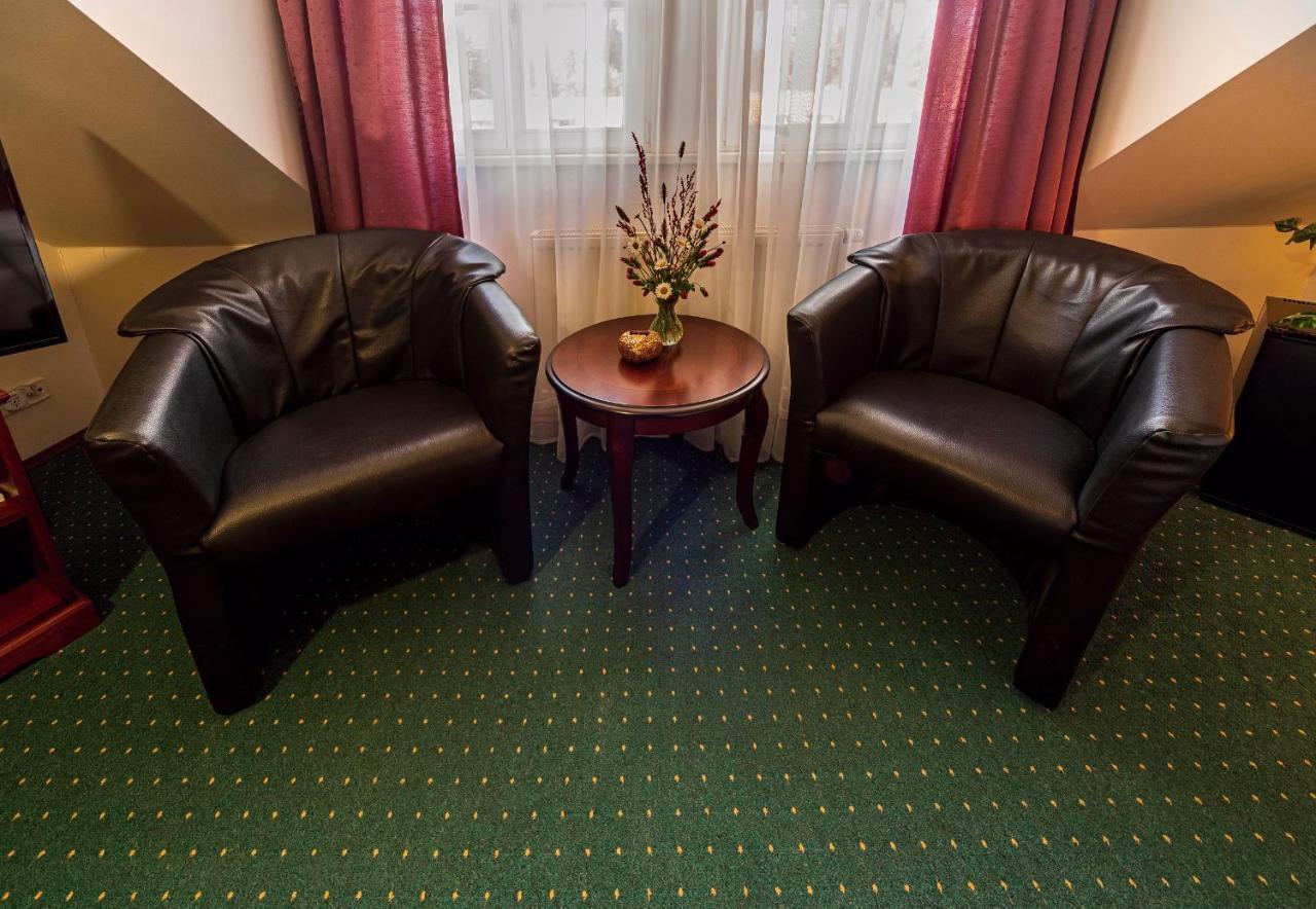Zamecky Hotel Metternich Velka Hledsebe Dış mekan fotoğraf